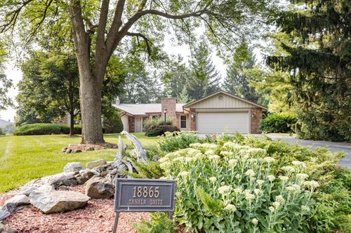 18865 Tanala Dr, Brookfield, WI, 53045-4841 | Card Image