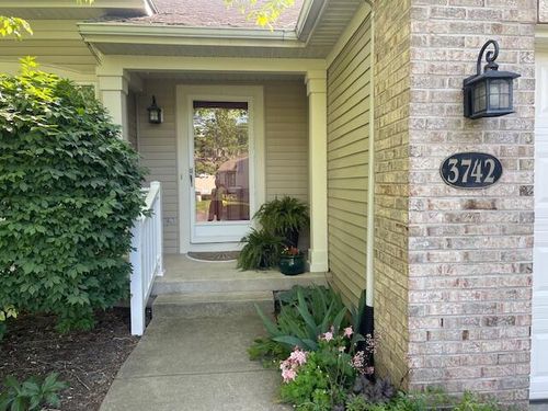 25-3742 Old Elm Dr, Grand Rapids, MI, 49512-9572 | Card Image
