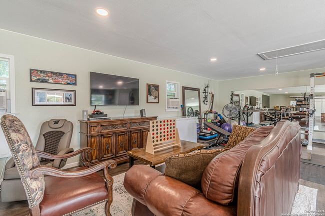 3951 Briar Hollow St, House other with 3 bedrooms, 2 bathrooms and null parking in San Antonio TX | Image 75