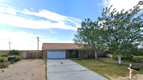 10648 Peach Ave, California City, CA, 93505-5306 | Card Image