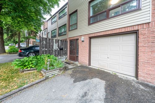 12 The Bridle Path, Bowmanville, ON, L1C3W1 | Card Image