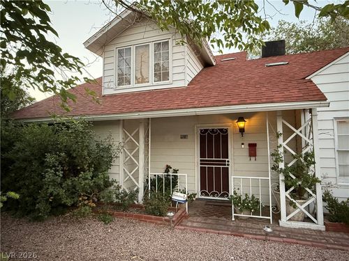 1037 Bracken Ave, Las Vegas, NV, 89104-1647 | Card Image