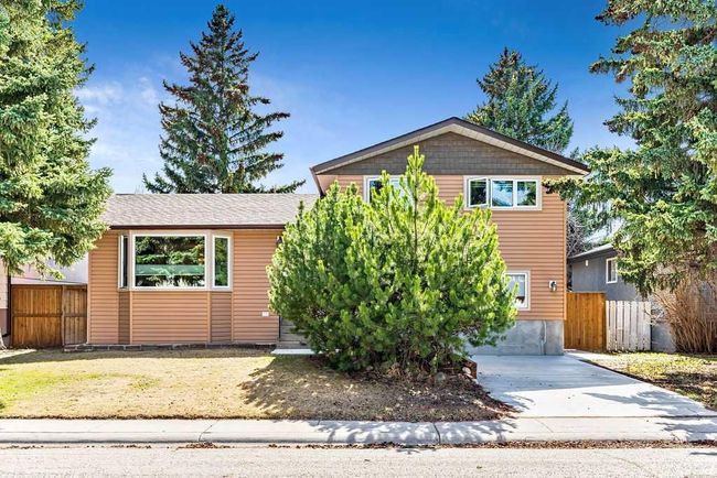 3023 Beil Avenue Nw, Home with 5 bedrooms, 2 bathrooms and 4 parking in Calgary AB | Image 1