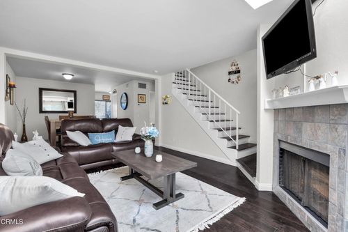 6-19431 Sherman Way, Reseda, CA, 91335 | Card Image
