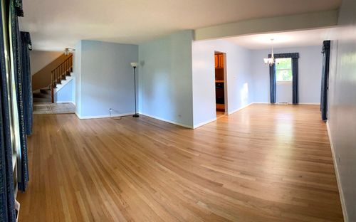 1005 69th St, Darien, IL, 60561-3864 | Card Image