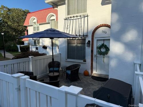 753 Blue Ridge Dr, Medford, NY, 11763-1209 | Card Image