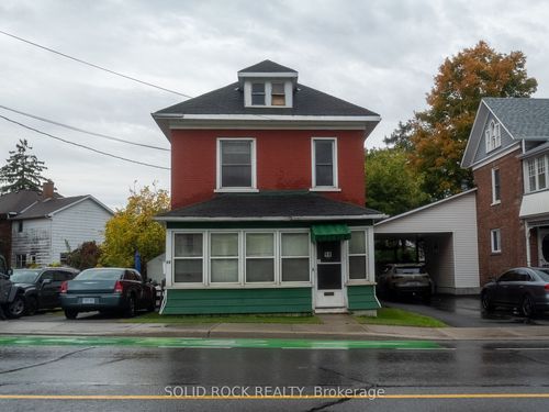 98 Elmsley St N, Smiths Falls, ON, K7A2H2 | Card Image