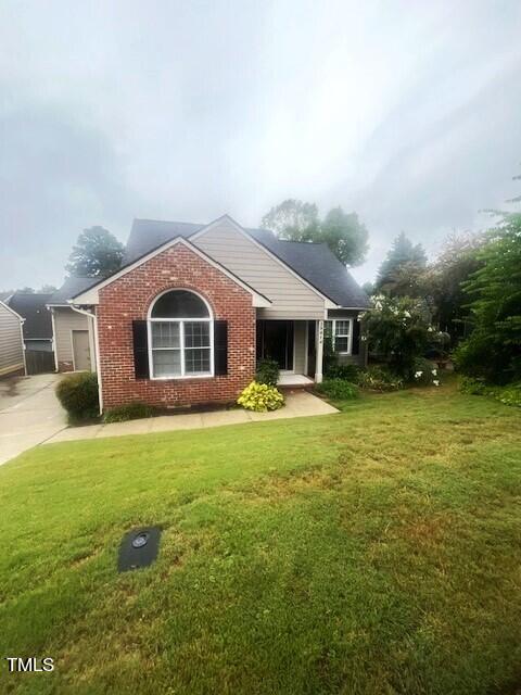 Amelia Dr, Fayetteville, NC 28304