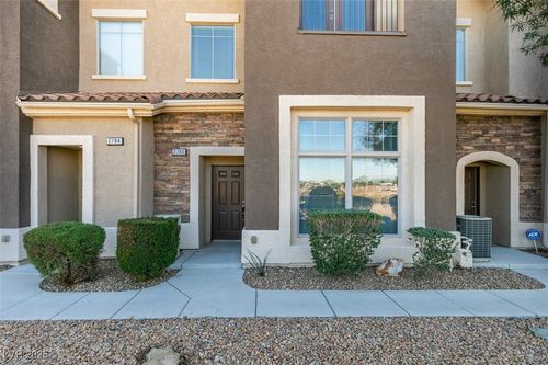 2786 Fountain Ridge Ln, Henderson, NV, 89074-1287 | Card Image