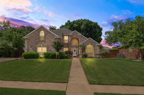 204 Oregon Trl, Argyle, TX, 76226-3927 | Card Image