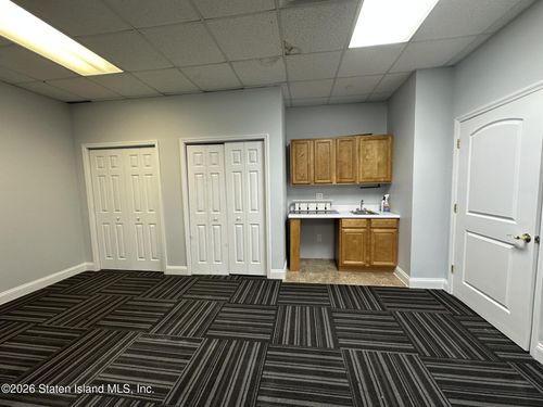 fl-2nd-4366 Victory Blvd, Staten Island, NY, 10314-6705 | Card Image