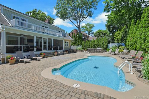 21 Soundview Dr, Eastchester, NY, 10709-1526 | Card Image
