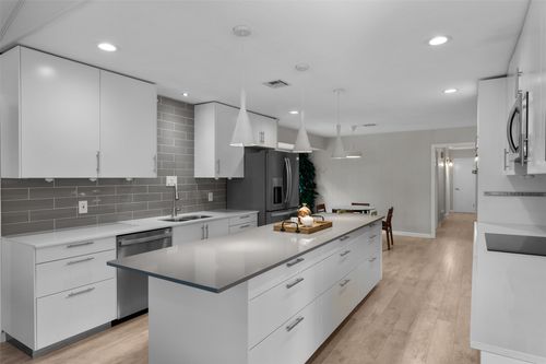 2724 Wooded Acres Dr, Waco, TX, 76710-1569 | Card Image