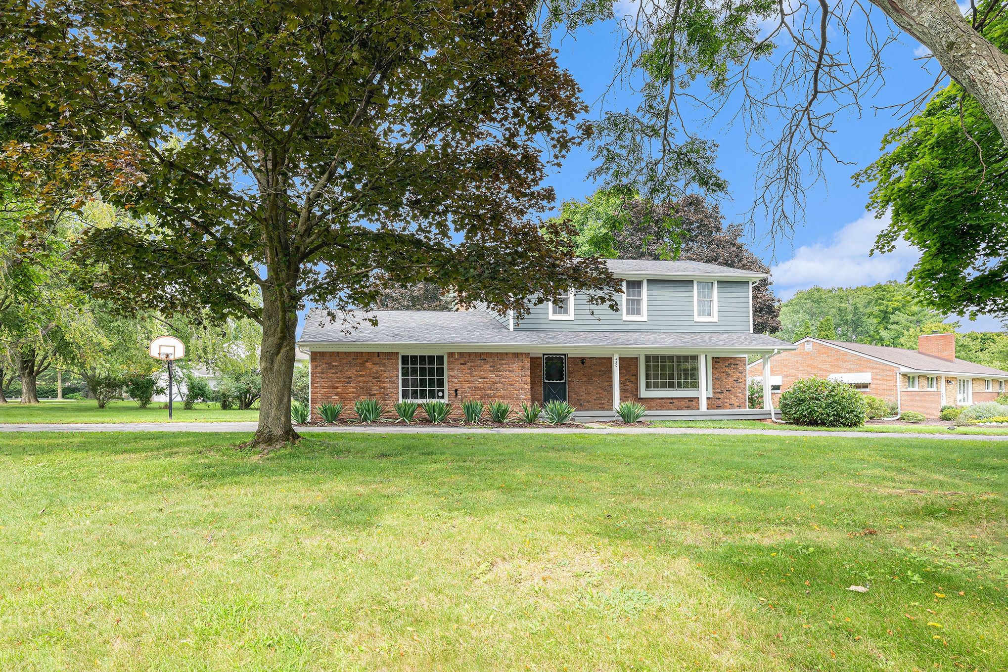 Willow Tree Ln, Rochester Hills, MI 48306
