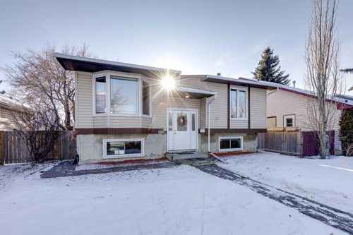 1205 Meadowbrook Dr Se, Airdrie, AB, T4A1W6 | Card Image