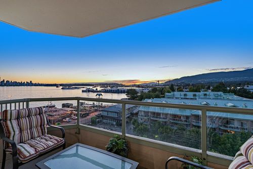 609-168 Chadwick Crt, North Vancouver, BC, V7M3L4 | Card Image