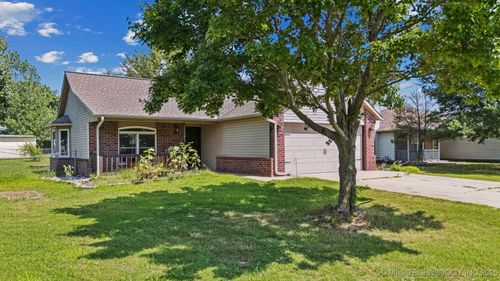 11691 N 193rd East Ave, Collinsville, OK, 74021-6215 | Card Image