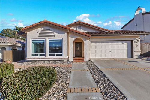 834 N 5th St, Grover Beach, CA, 93433-1300 | Card Image