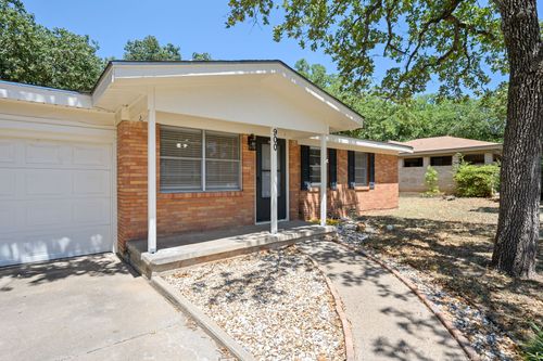 900 Nw 11th St, Mineral Wells, TX, 76067-3436 | Card Image