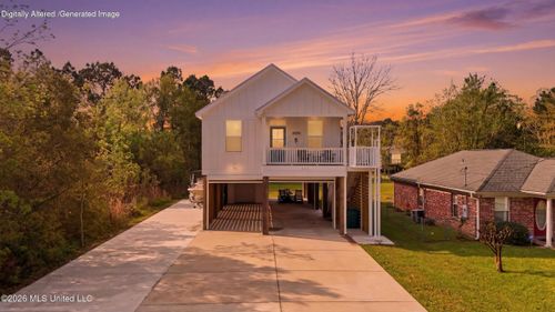 111 North St, Waveland, MS, 39576-3721 | Card Image