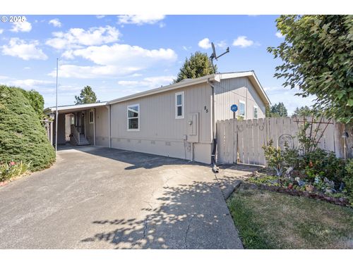 85-1000 S Mckern Ct, Newberg, OR, 97132-7140 | Card Image