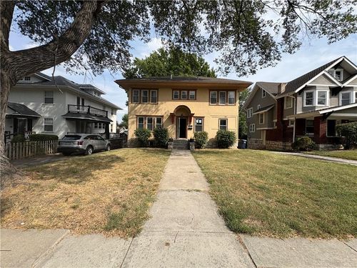 137 N Van Brunt Blvd, Kansas City, MO, 64123-1325 | Card Image