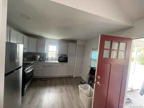 4-8 Hideaway Ln, Marlboro, NY, 12542-5228 | Card Image