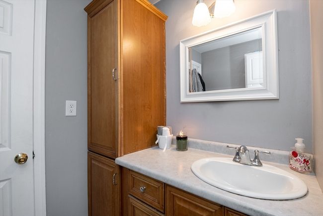 242 Bancroft Ave, House other with 4 bedrooms, 2 bathrooms and 4 parking in Reading MA | Image 24
