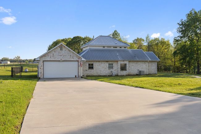 1028 Rs County Road 4261, House other with 3 bedrooms, 3 bathrooms and null parking in Emory TX | Image 36