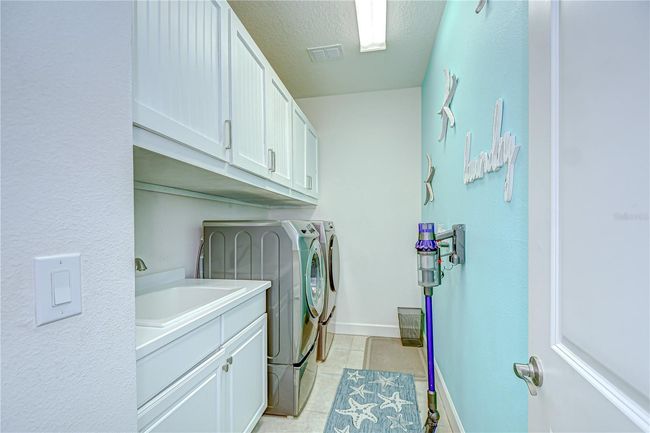 Laundry Room | Image 40