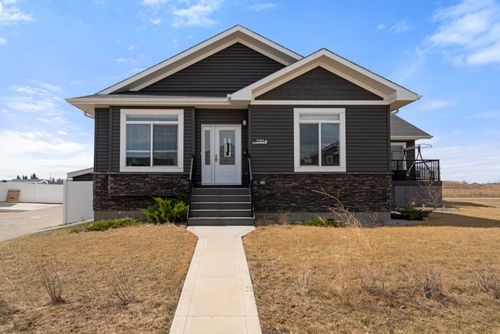 2304 62 St, Camrose, AB, T4V5J8 | Card Image