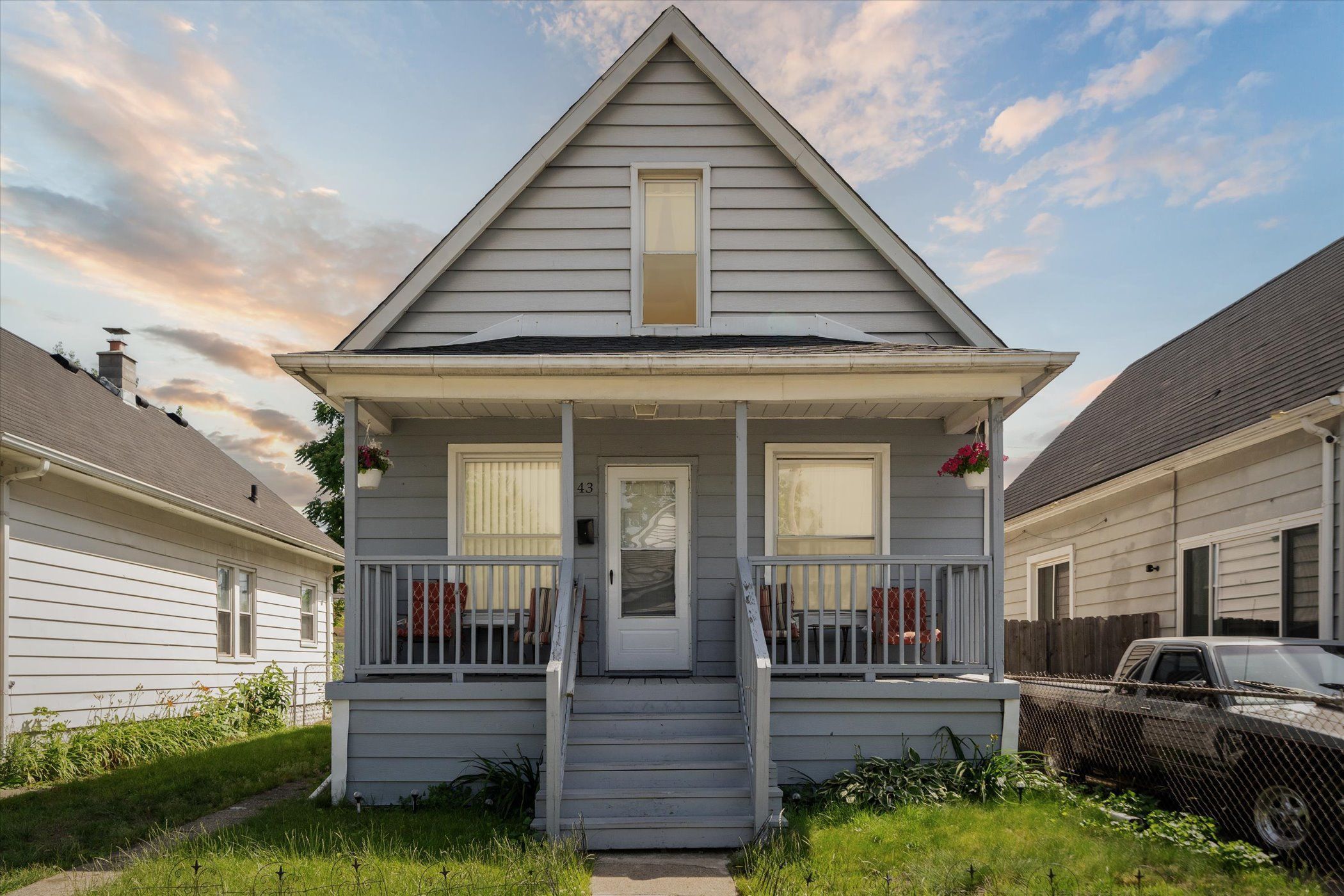 Elizabeth St, River Rouge, MI 48218