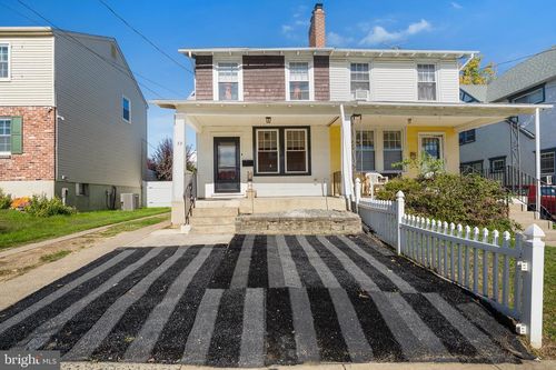 38 Maple Ave, UPPER DARBY, PA, 19082-1903 | Card Image