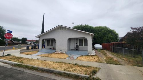 450 N 6th St, Coalinga, CA, 93210-2904 | Card Image