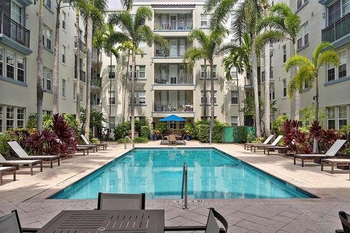 515-533 Ne 3rd Ave, Fort Lauderdale, FL, 33301-3274 | Card Image