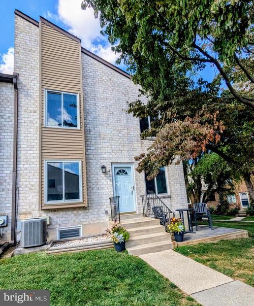 br4-5200 Hilltop Dr, BROOKHAVEN, PA, 19015-1204 | Card Image