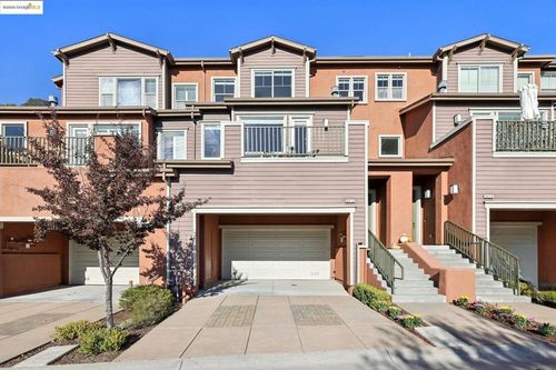 6472 Bayview Dr, Oakland, CA, 94605-3134 | Card Image