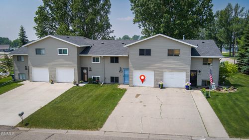 1064 Custer Dr, Washburn, ND, 58577-4509 | Card Image