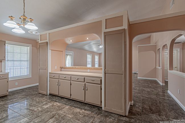 180 Brandon Way, House other with 3 bedrooms, 2 bathrooms and null parking in Poteet TX | Image 15