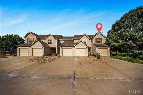 5549 N Fairmount Ave, Kansas City, MO, 64118-4081 | Card Image