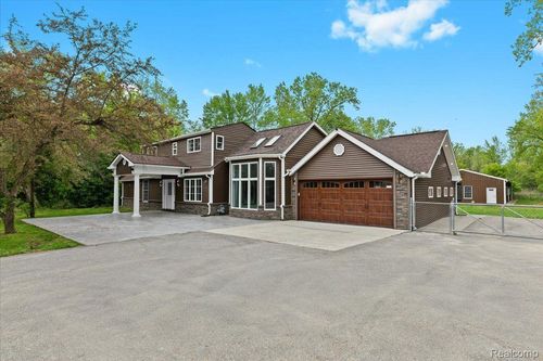 49712 Geddes Rd, Canton, MI, 48188-2136 | Card Image