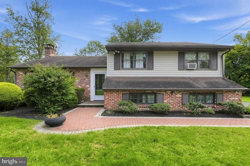 524 Tennis Ave, AMBLER, PA, 19002-6015 | Card Image