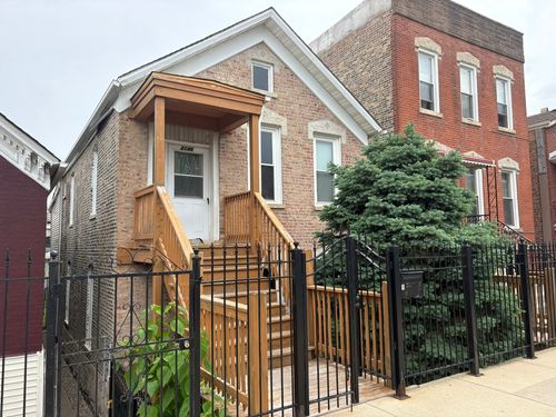 2-2146 W 22nd Pl, Chicago, IL, 60608-4004 | Card Image