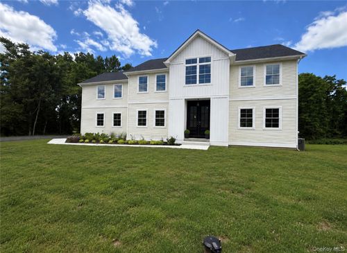 7 Montgomery Ct, Walden, NY, 12586 | Card Image