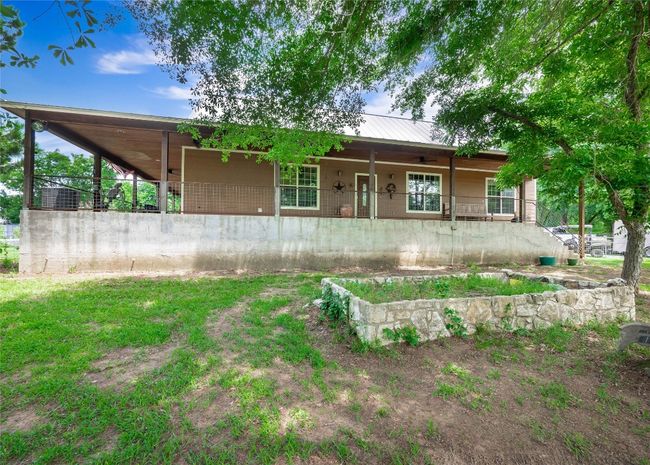 209 Old Sayers Rd, House other with 3 bedrooms, 2 bathrooms and 4 parking in Elgin TX | Image 7