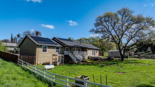 4039 Bartelink Dr, Valley Springs, CA, 95252-8454 | Card Image