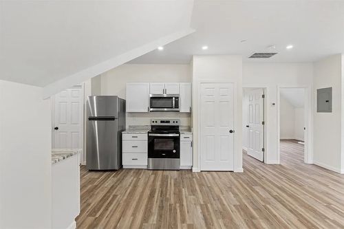 apt-4-20 Graham St, Gardner, MA, 01440-8309 | Card Image