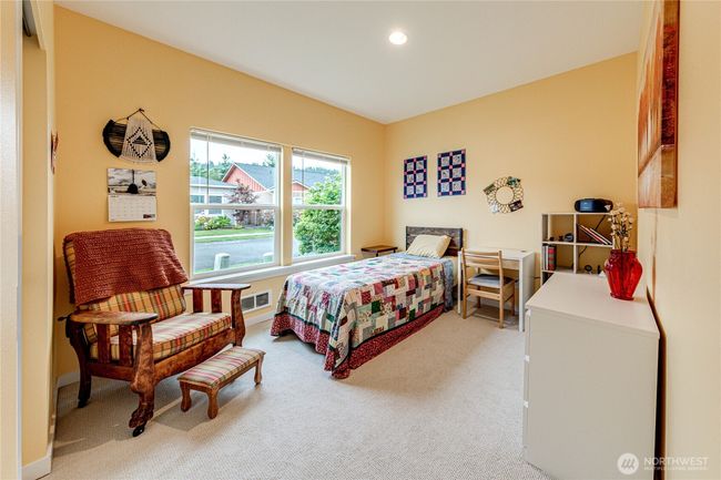 31 Nimbus Ln, House other with 3 bedrooms, 2 bathrooms and 2 parking in Sequim WA | Image 4