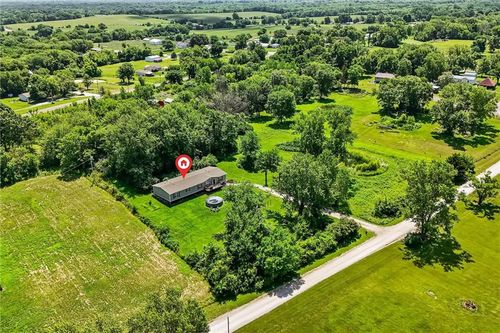 16095 Venus Rd, Lawson, MO, 64062-8260 | Card Image