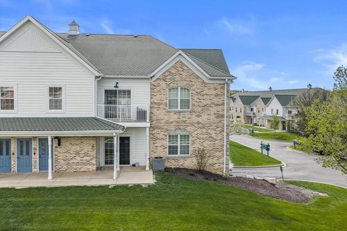 32-2720 Northview Road, Waukesha, WI, 53188 | Card Image